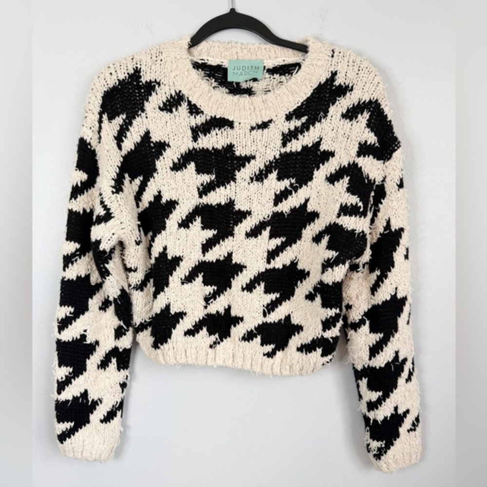 Judith March Size M • Houndstooth Sweater.